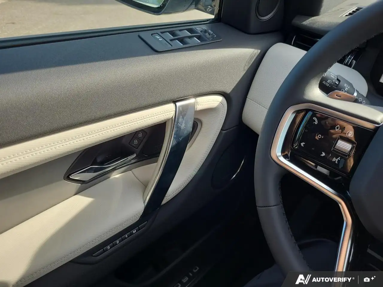 Land Rover Discovery Sport - Image 16