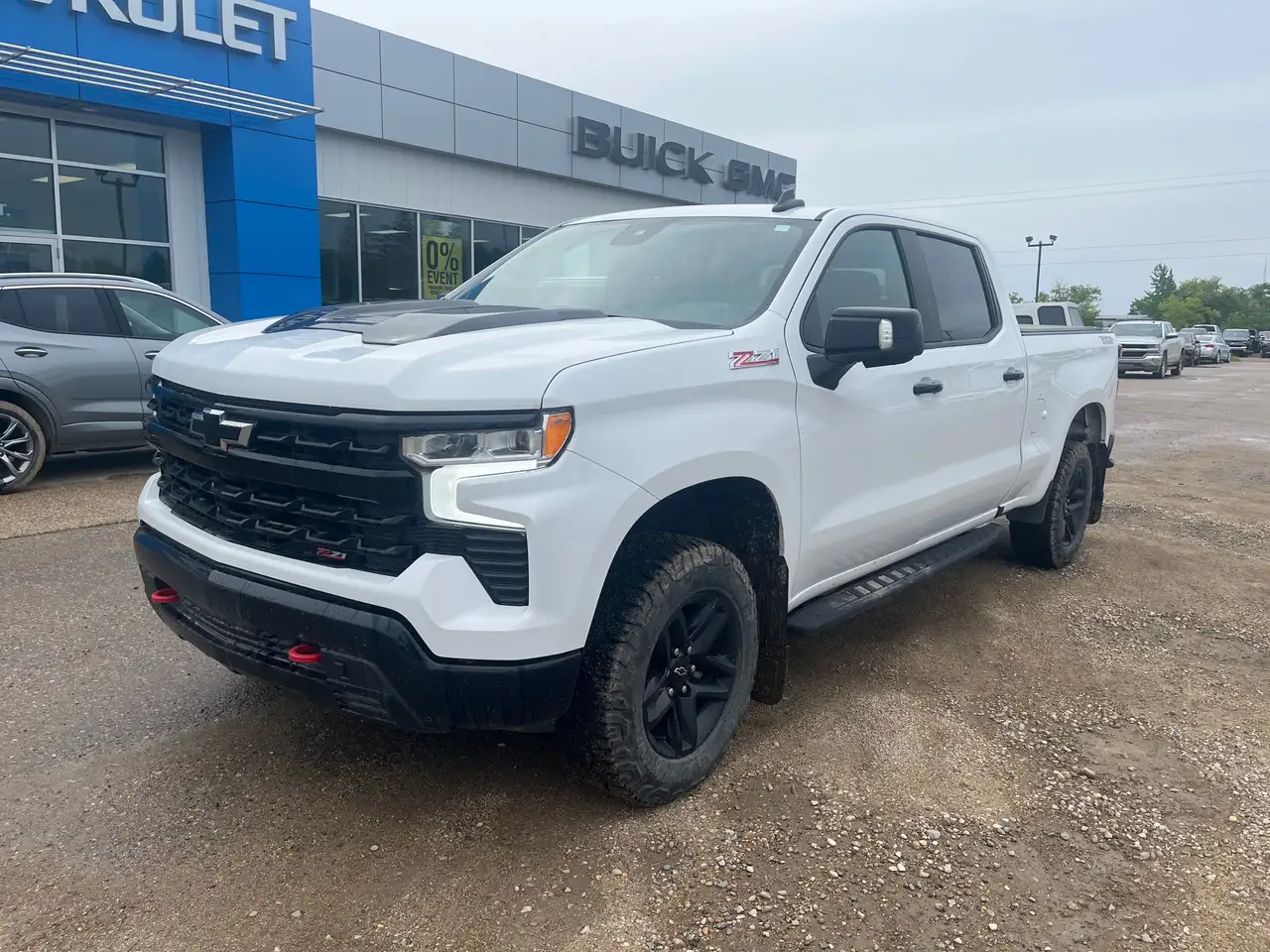 Chevrolet Silverado 1500 - Image 2