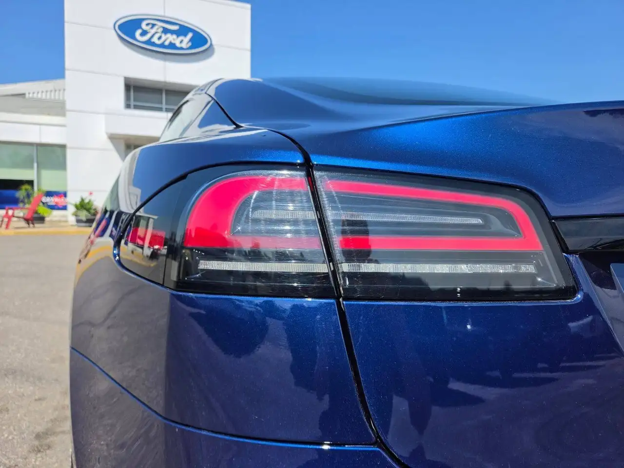 Tesla Model S - Image 9