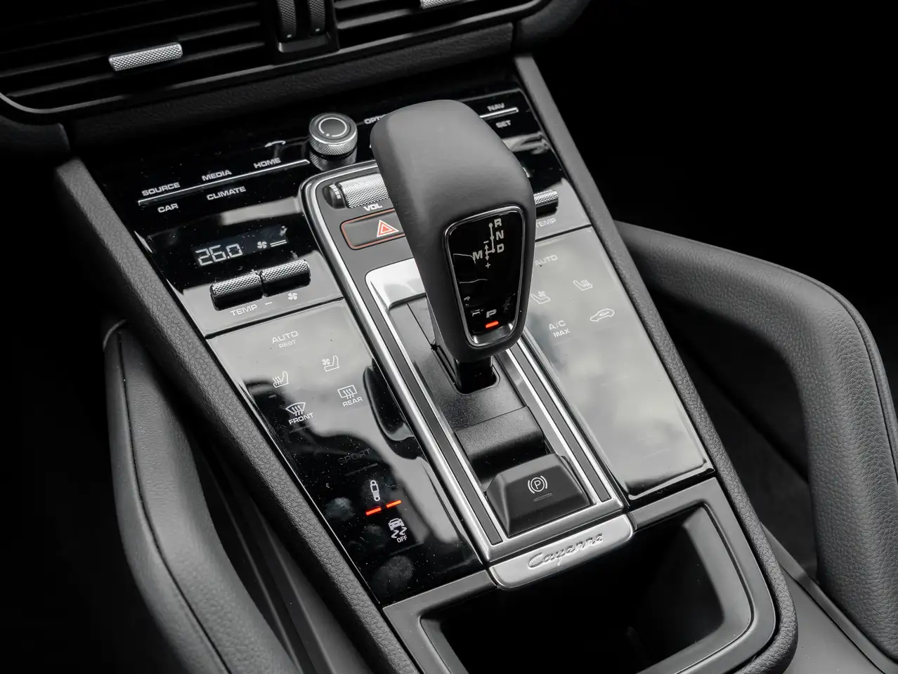 Porsche Cayenne - Image 27
