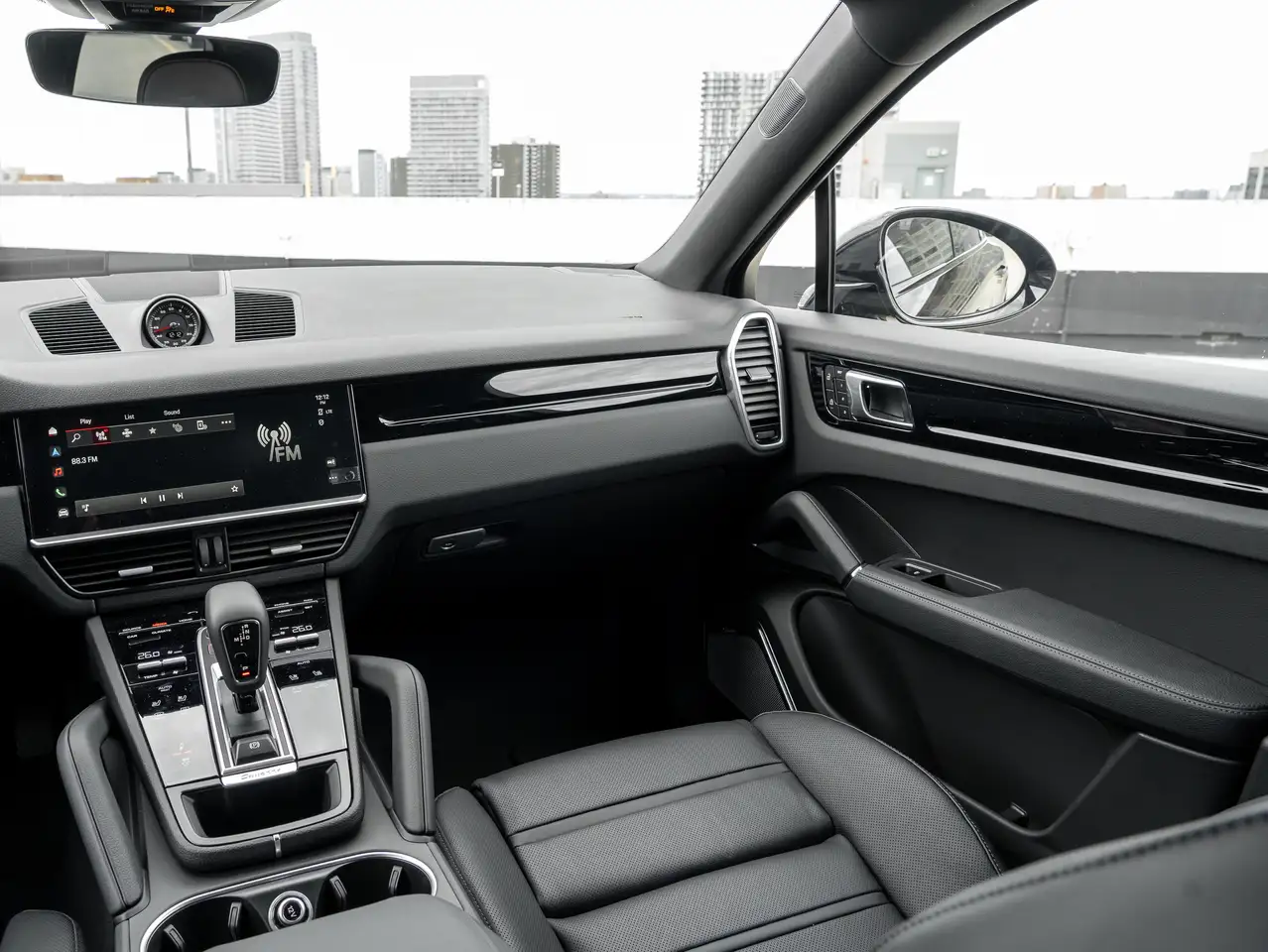 Porsche Cayenne - Image 11