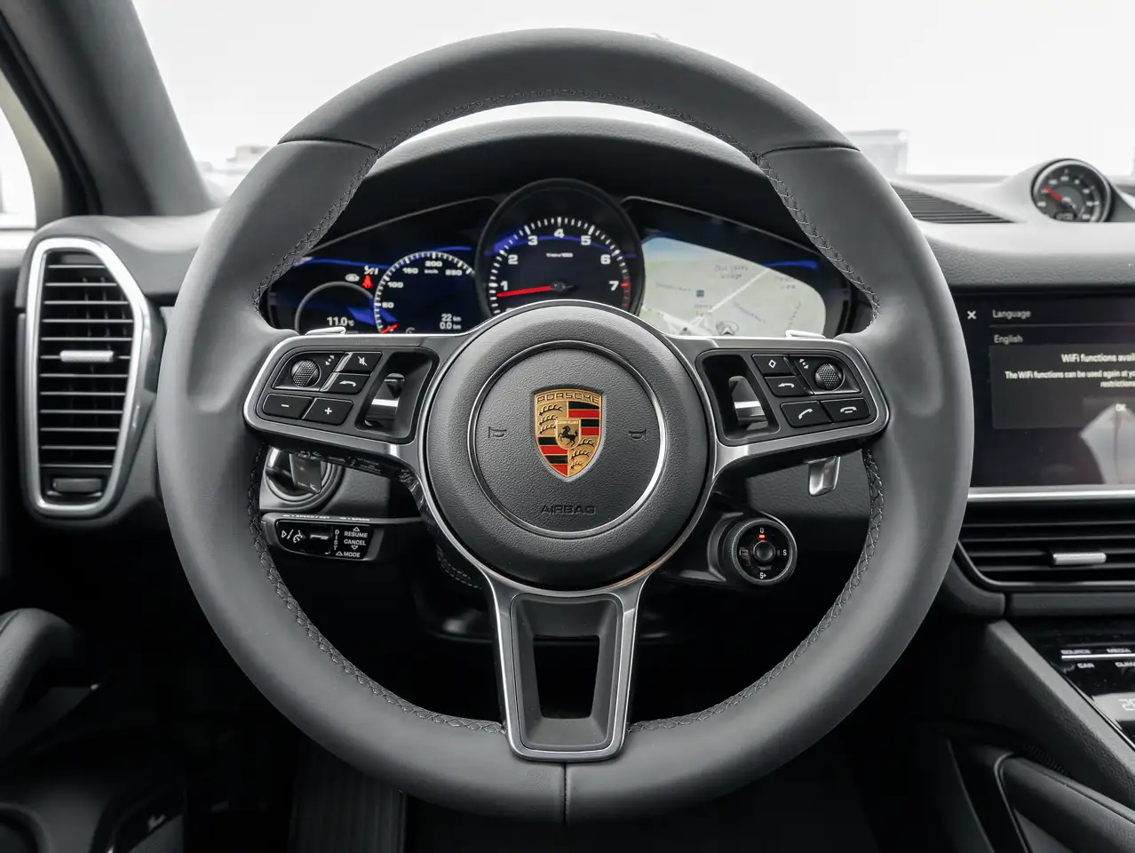 Porsche Cayenne - Image 21