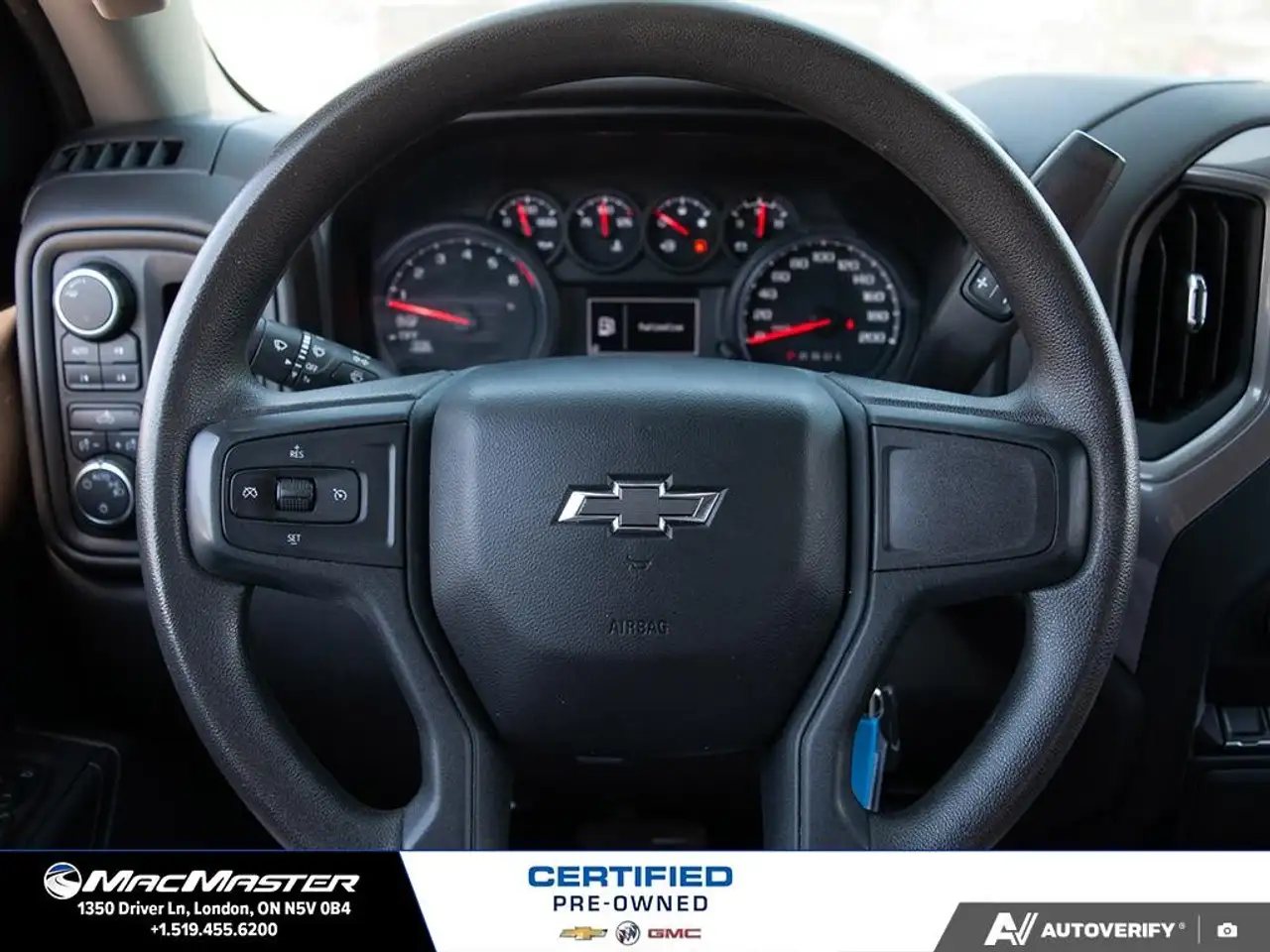 Chevrolet Silverado 1500 - Image 17