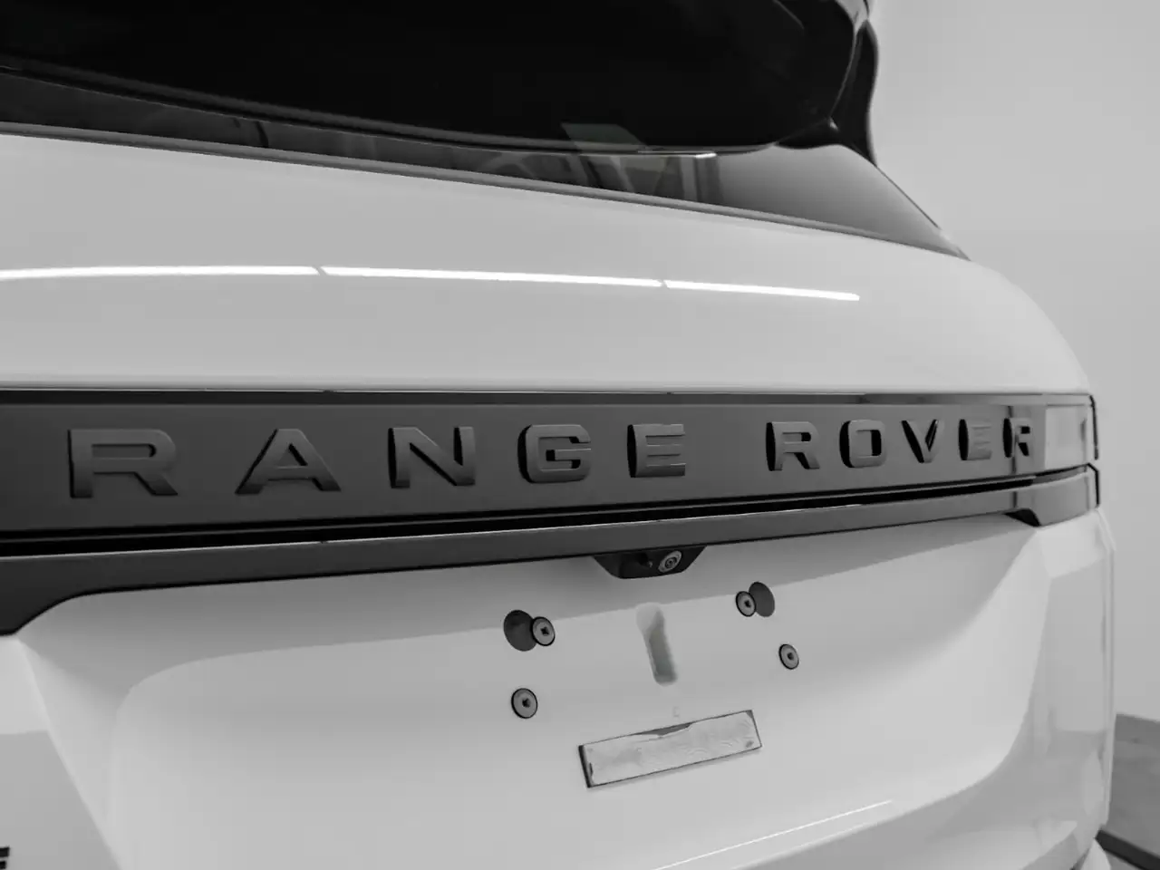 Land Rover Range Rover Evoque - Image 12