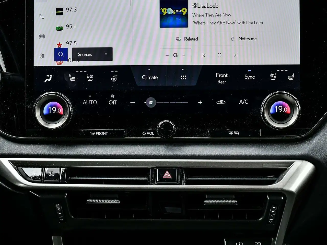 Lexus RX - Image 25
