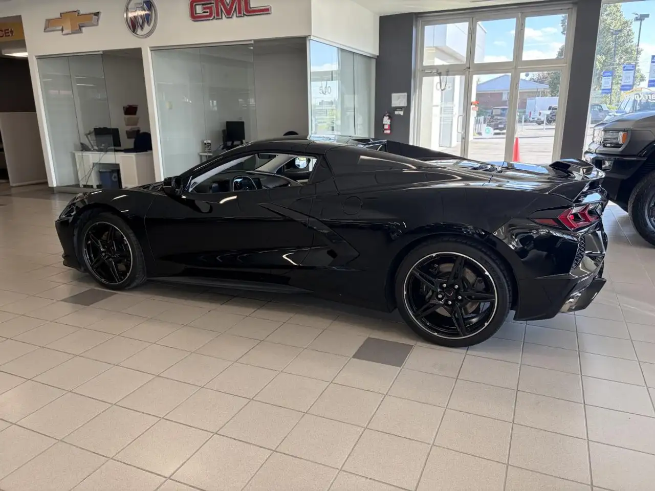 Chevrolet Corvette - Image 6