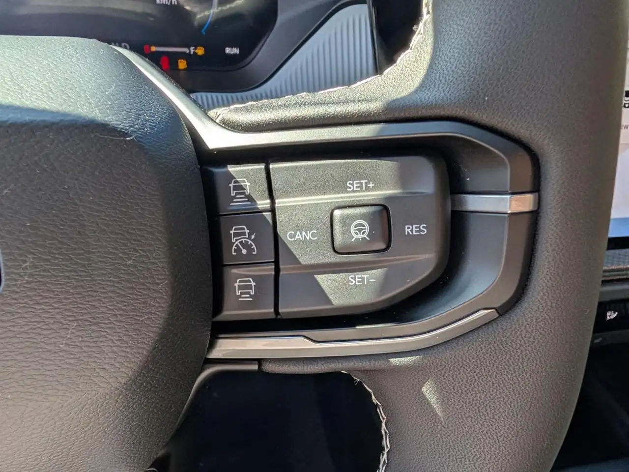 Jeep Cherokee - Image 23