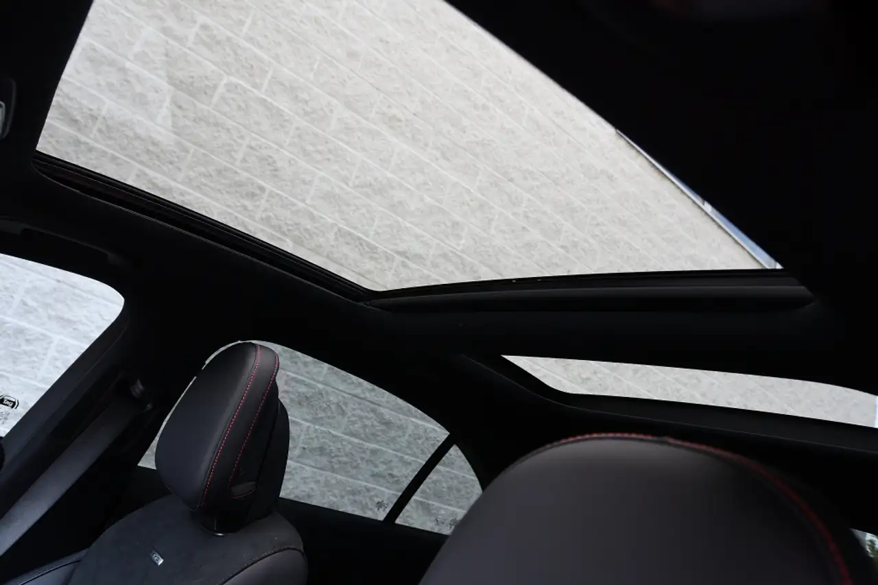Mercedes-Benz C-Class - Image 16