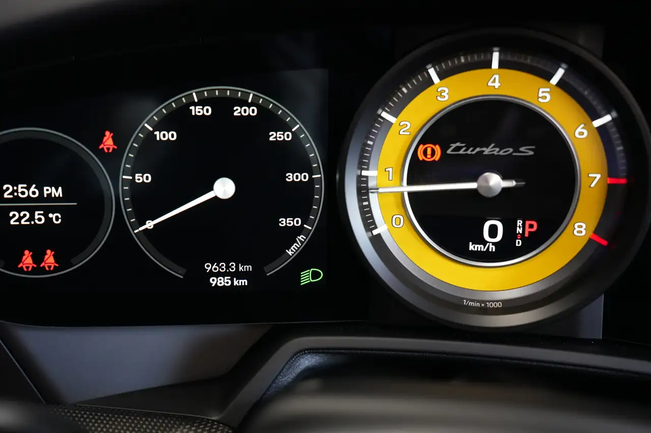 Porsche 911 - Image 28