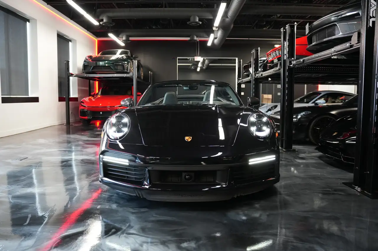 Porsche 911 - Image 4