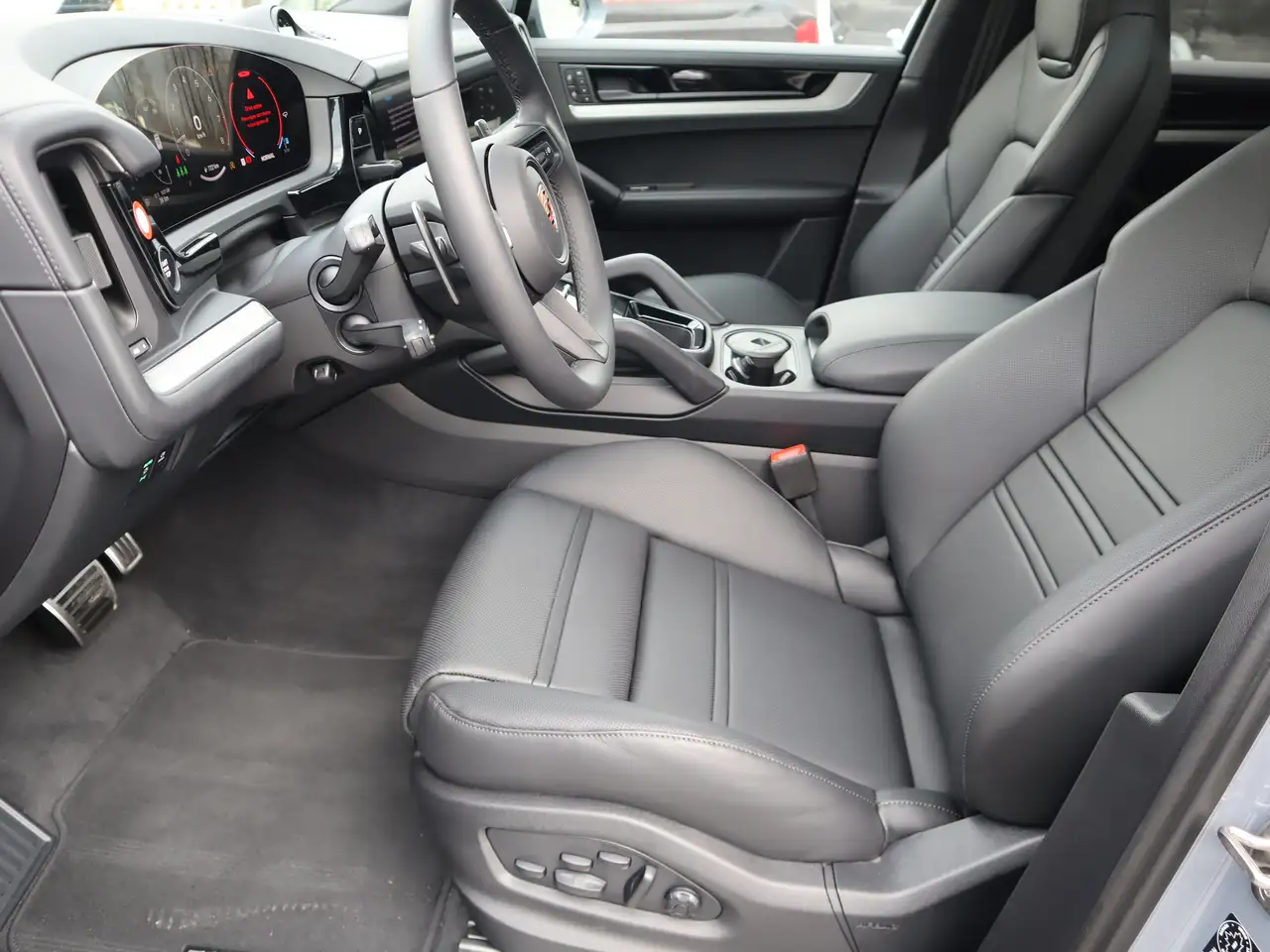 Porsche Cayenne - Image 13