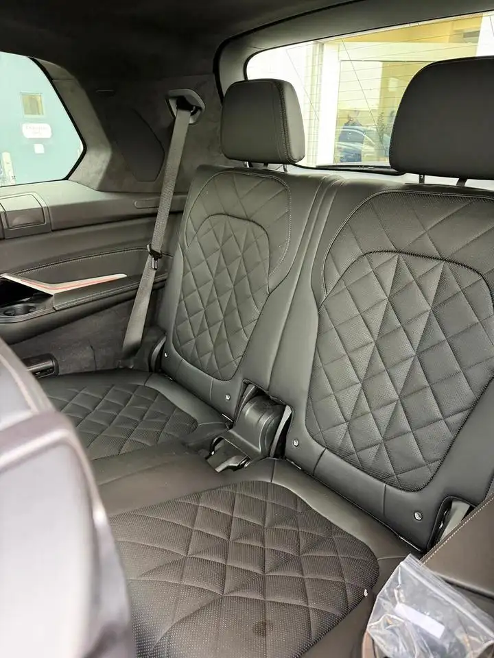 BMW X7 - Image 14