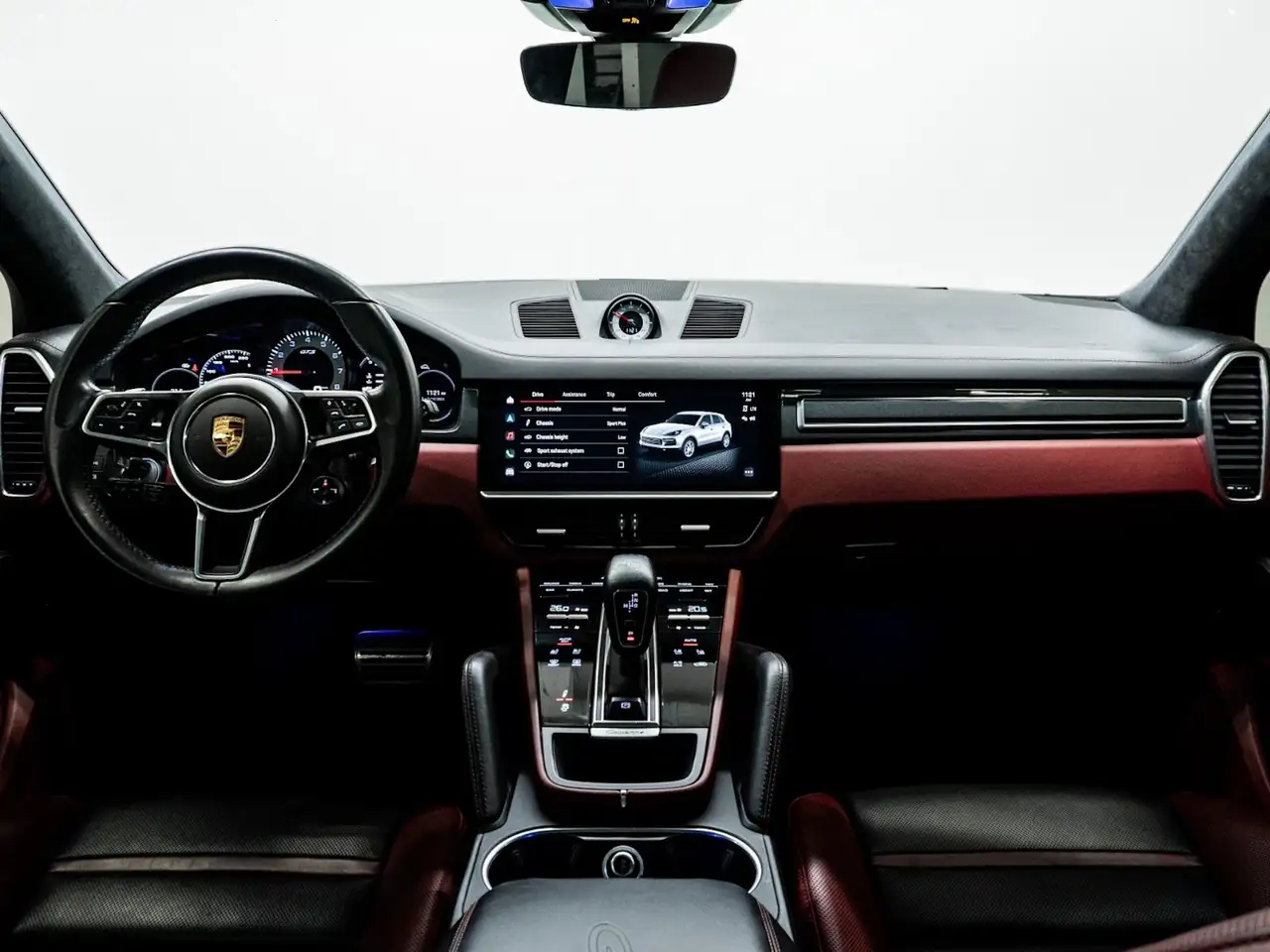 Porsche Cayenne - Image 32