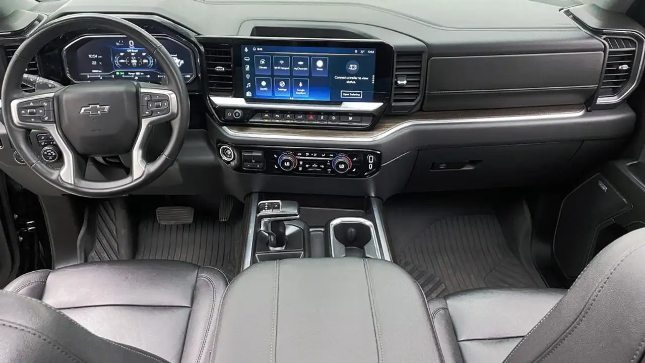 Chevrolet Silverado 1500 - Image 20