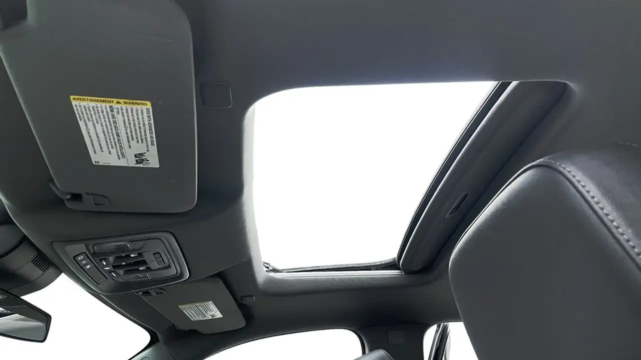 Chevrolet Silverado 1500 - Image 22