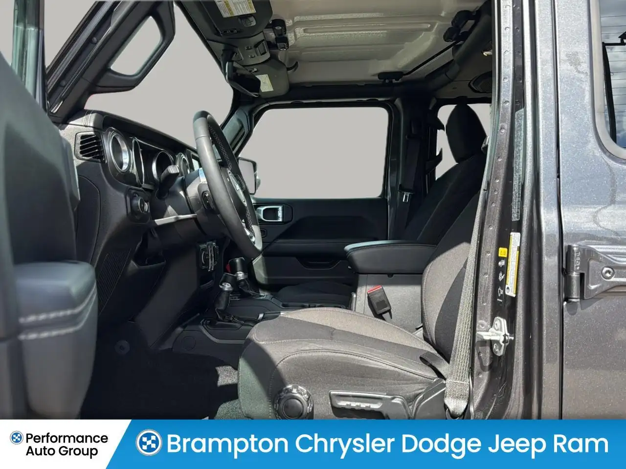 Jeep Wrangler - Image 12