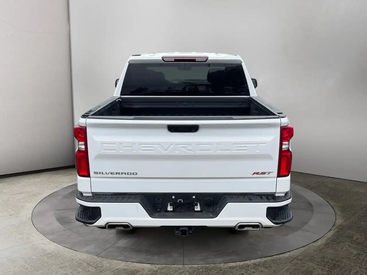 Chevrolet Silverado 1500 - Image 4