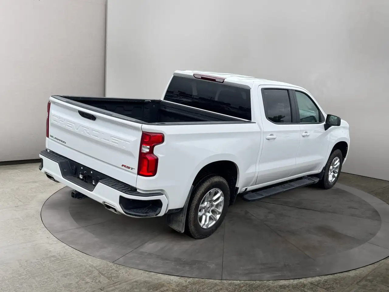 Chevrolet Silverado 1500 - Image 5