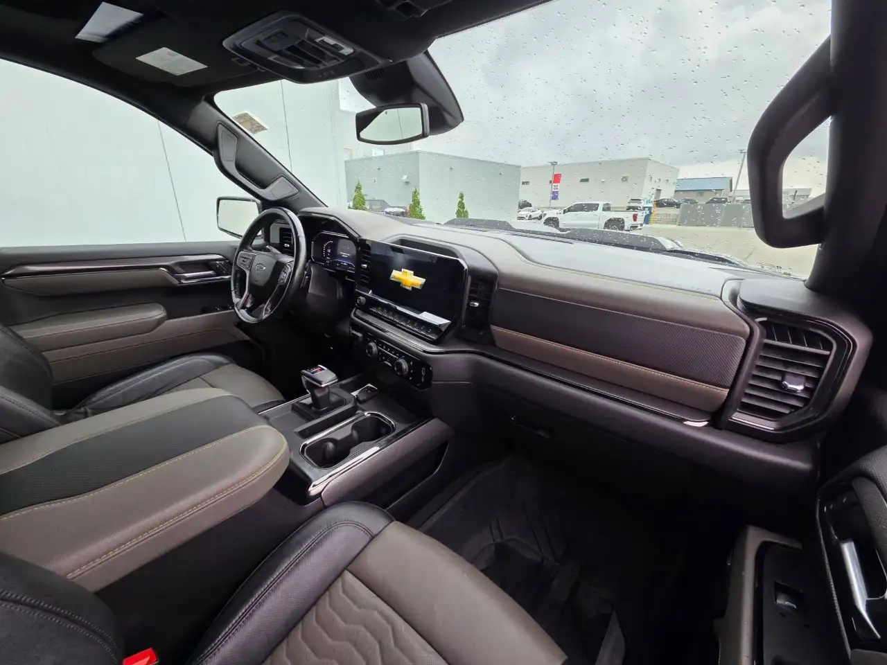 Chevrolet Silverado 1500 - Image 10