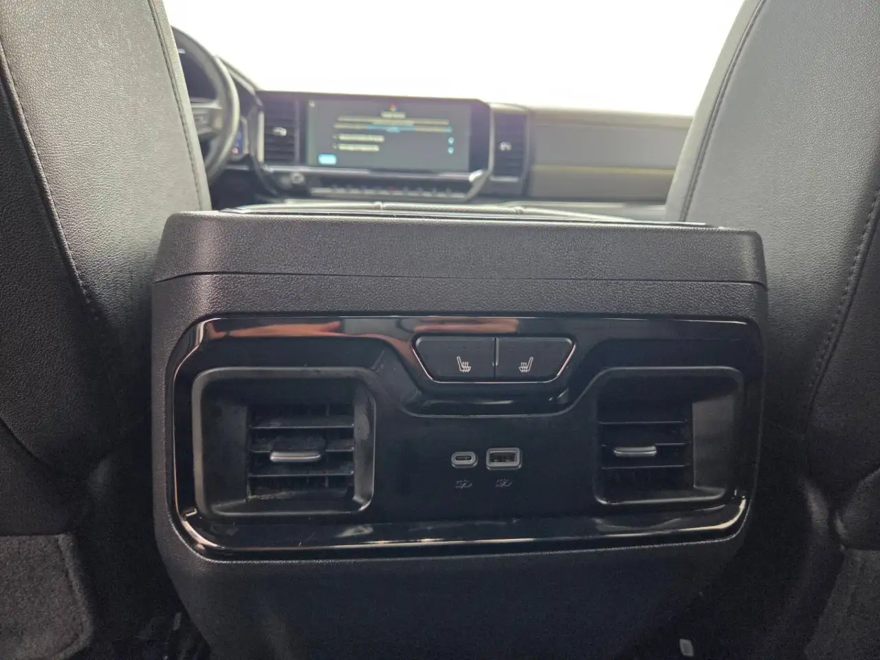 Chevrolet Silverado 1500 - Image 16
