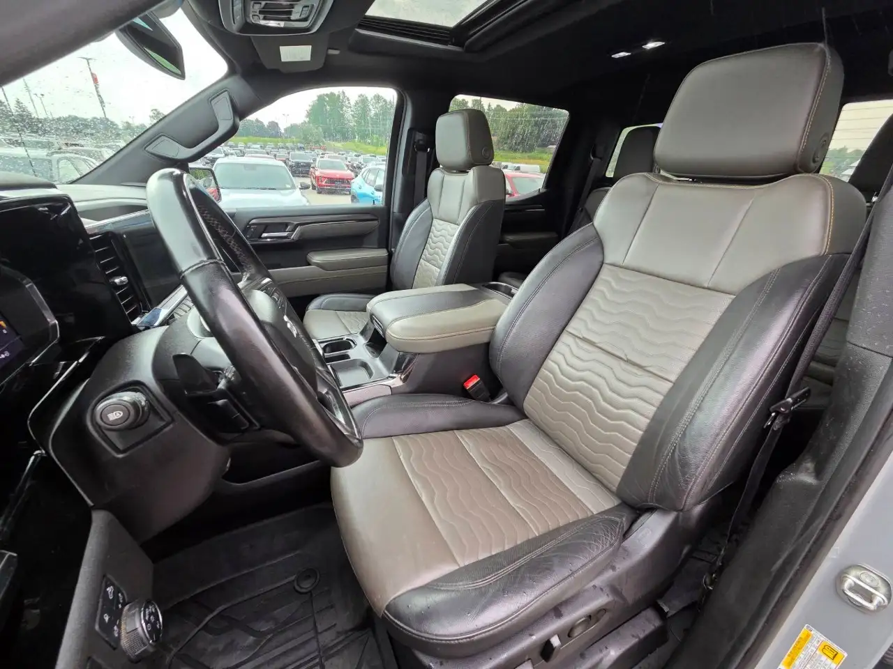 Chevrolet Silverado 1500 - Image 21