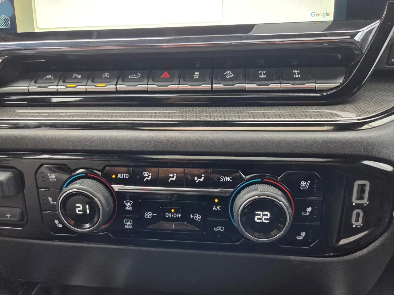 Chevrolet Silverado 1500 - Image 33