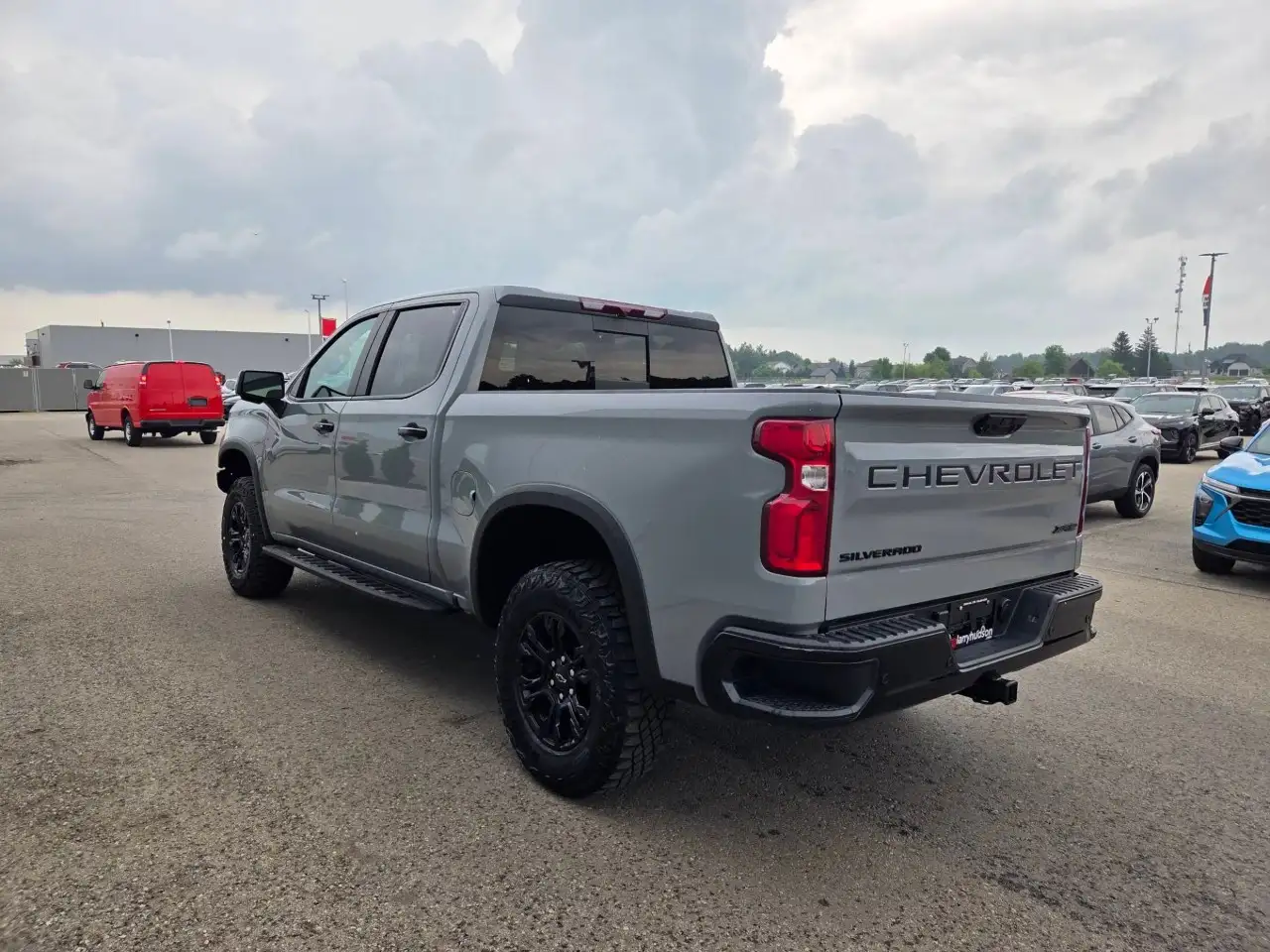Chevrolet Silverado 1500 - Image 8