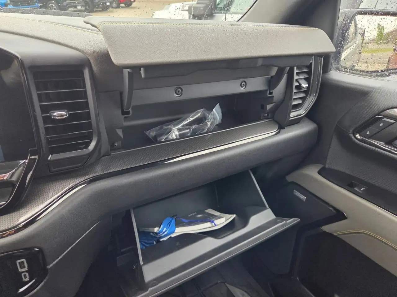 Chevrolet Silverado 1500 - Image 37