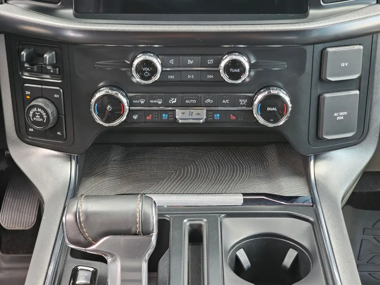 Ford F-150 - Image 28