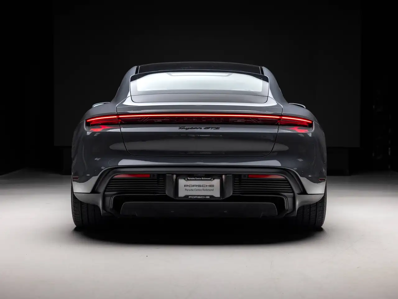 Porsche Taycan - Image 6