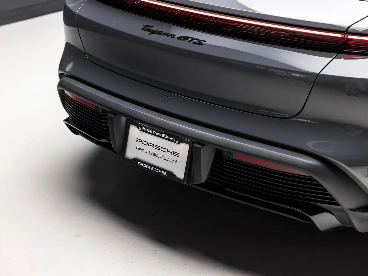 Porsche Taycan - Image 45