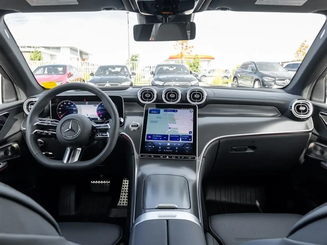 Mercedes-Benz GLC - Image 29