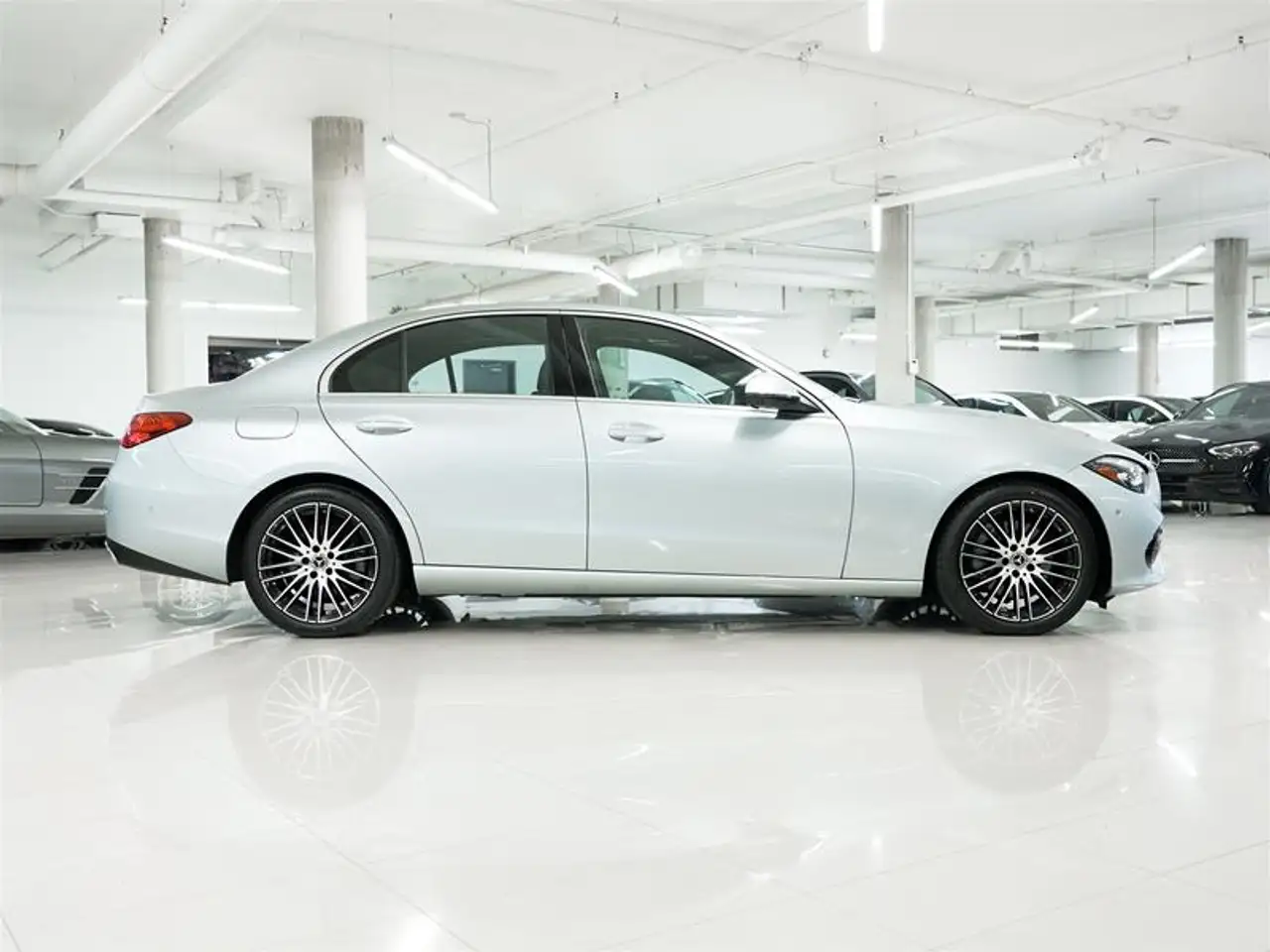 Mercedes-Benz C-Class - Image 3