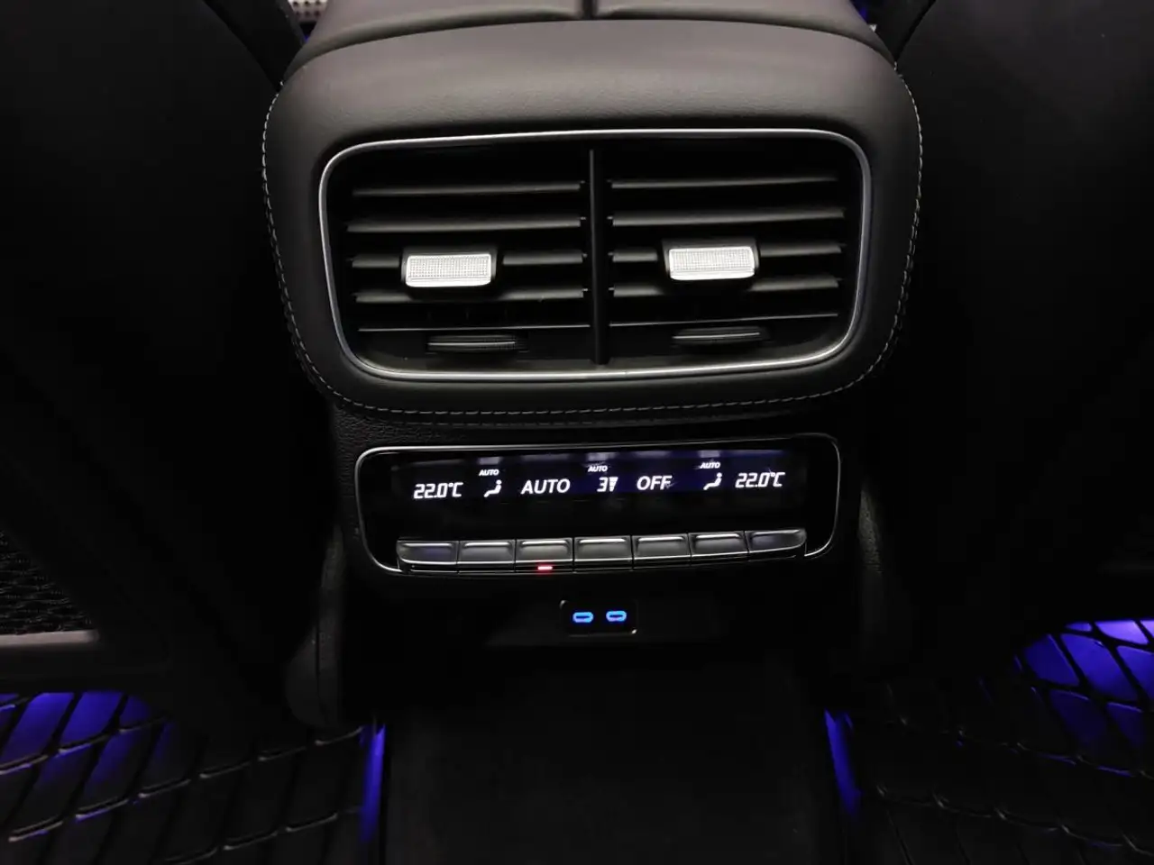 Mercedes-Benz GLE - Image 18