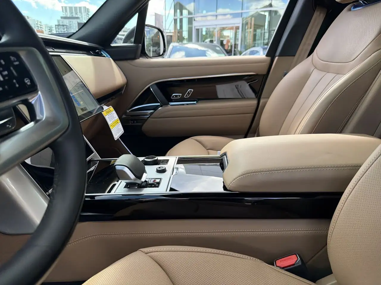 Land Rover Range Rover - Image 18
