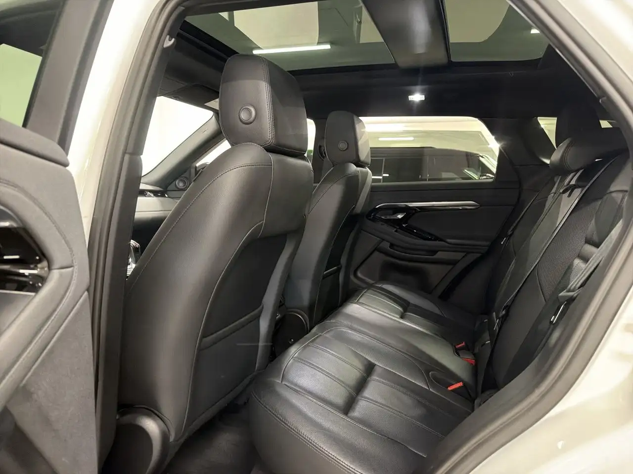 Land Rover Range Rover Evoque - Image 23