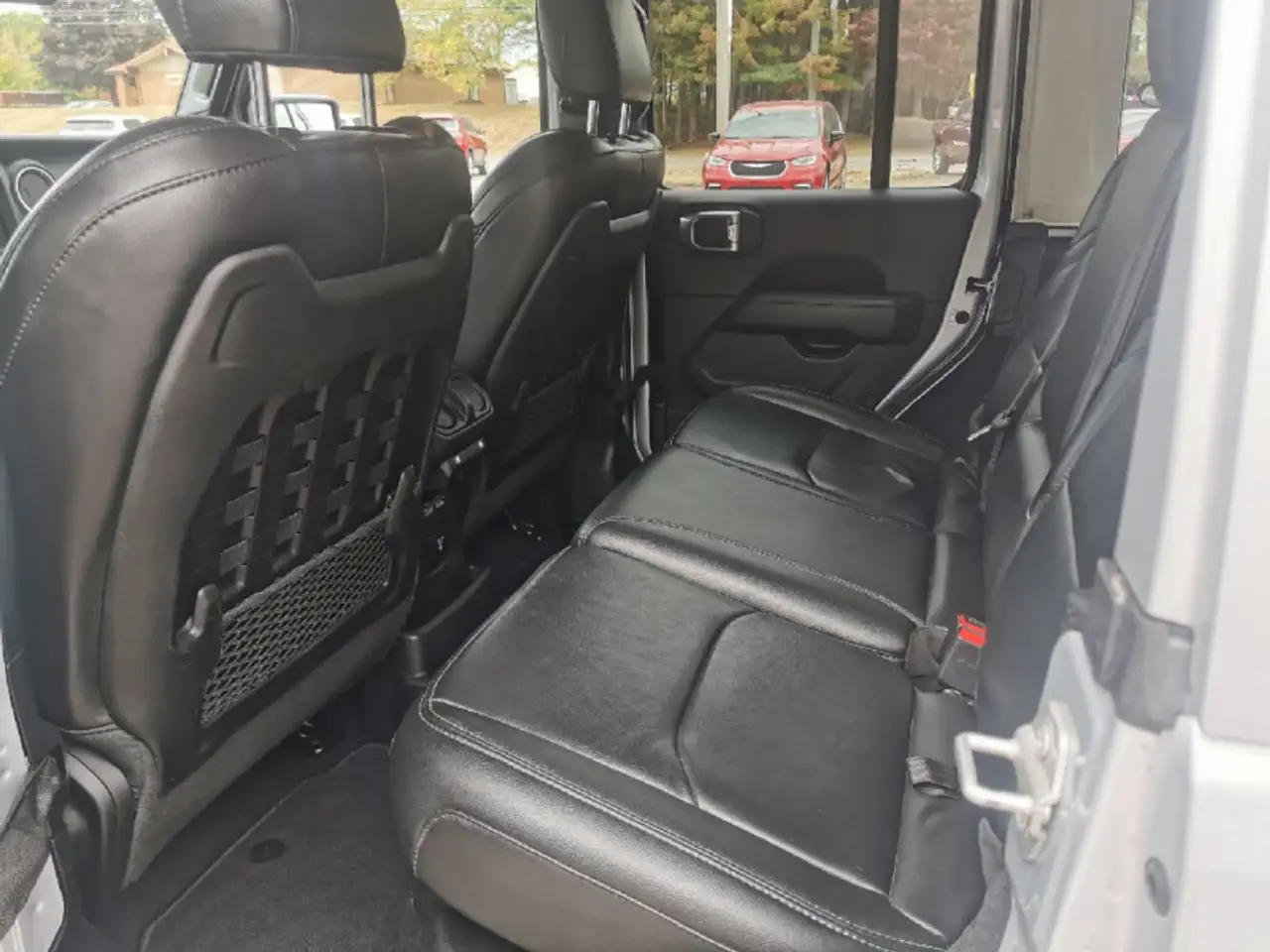 Jeep Wrangler - Image 24