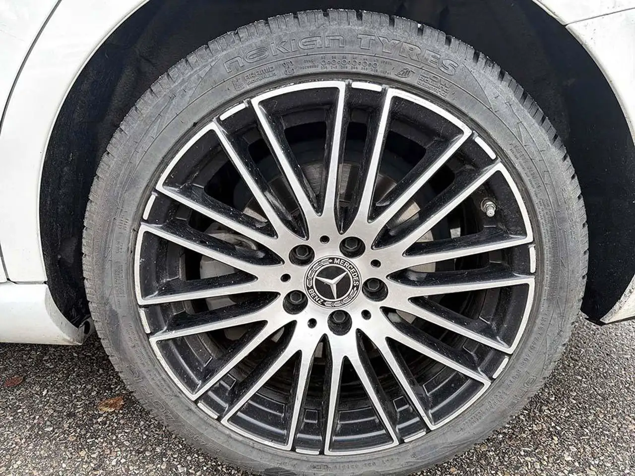 Mercedes-Benz C-Class - Image 7