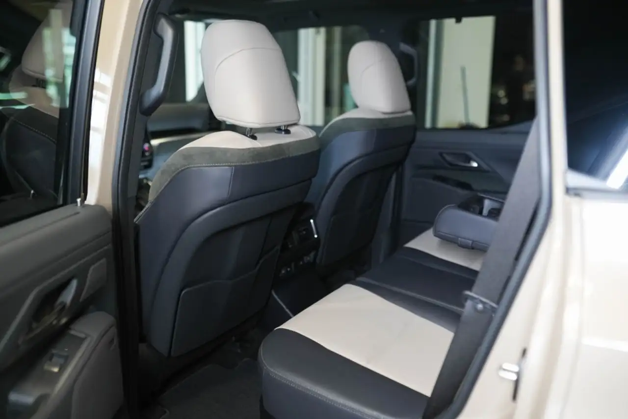 Lexus GX - Image 23