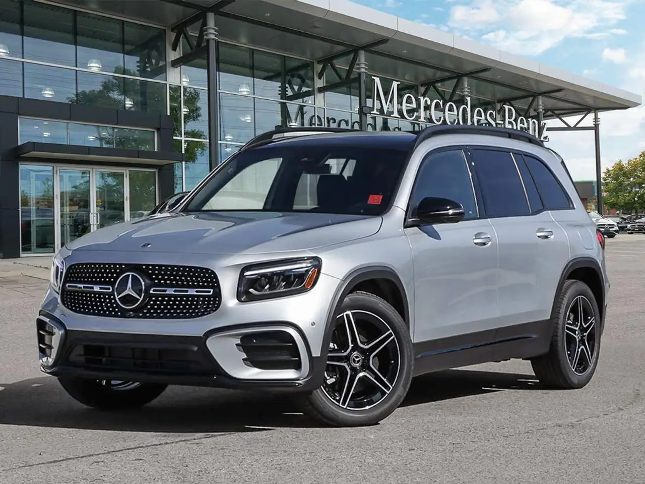 Mercedes-Benz GLB - Image 1