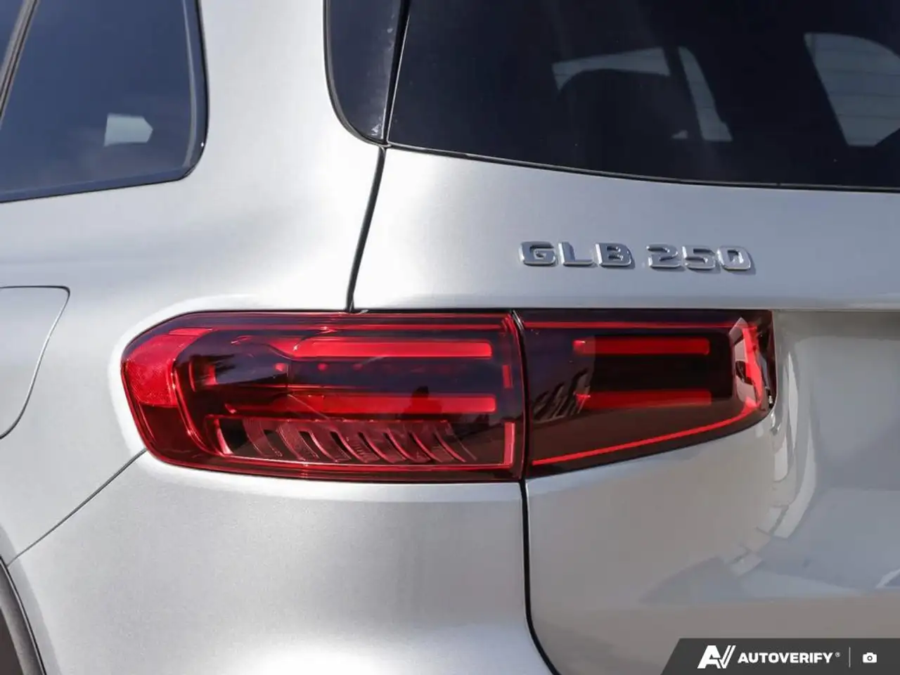 Mercedes-Benz GLB - Image 11