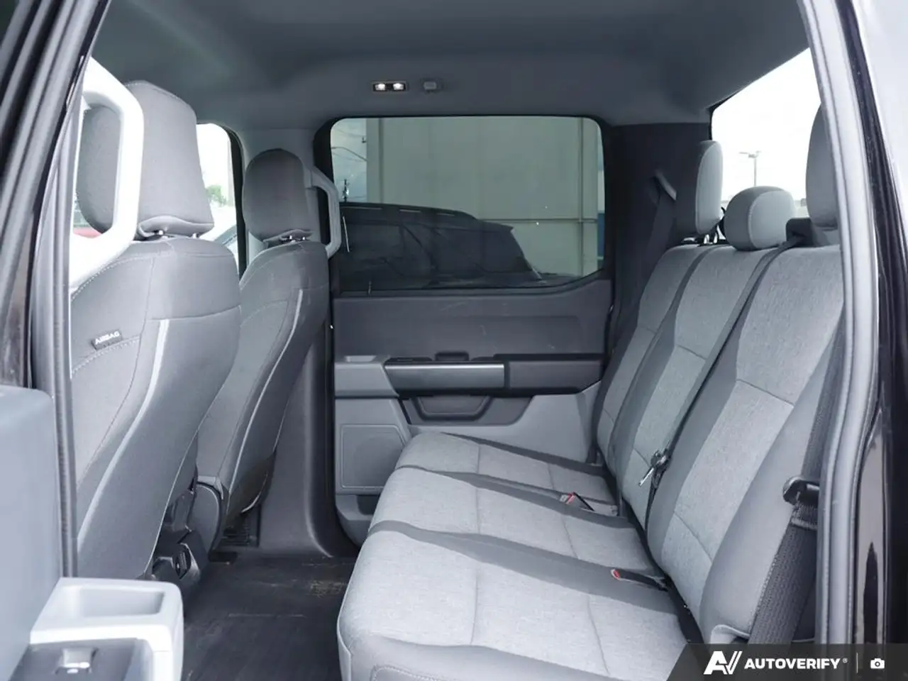 Ford F-150 - Image 24