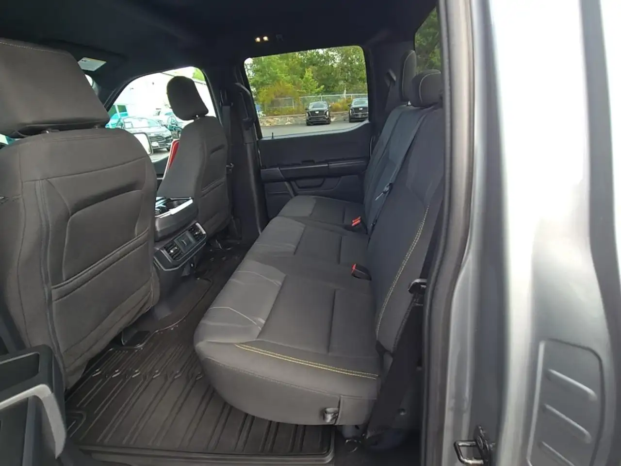 Ford F-150 - Image 10