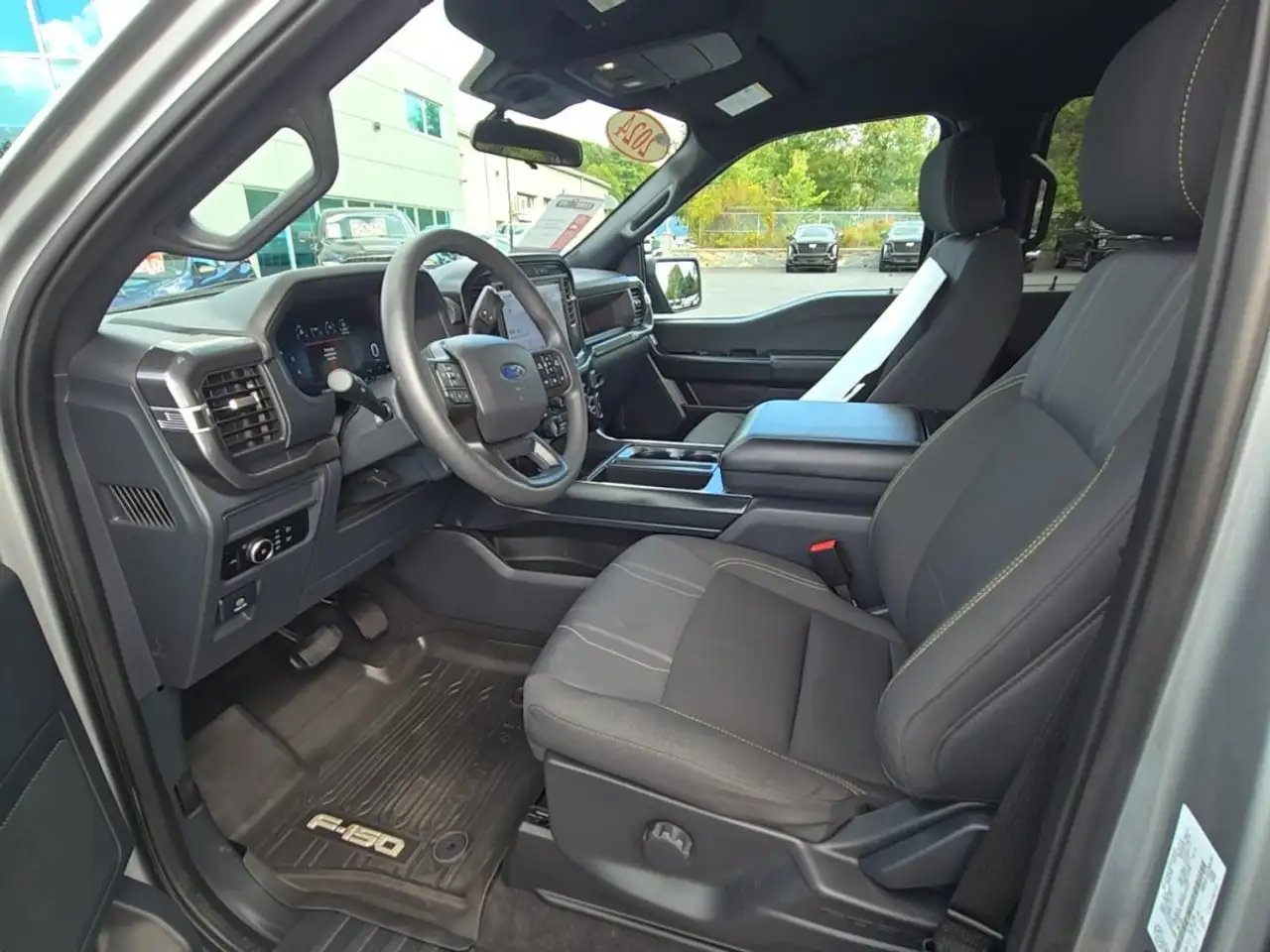 Ford F-150 - Image 11
