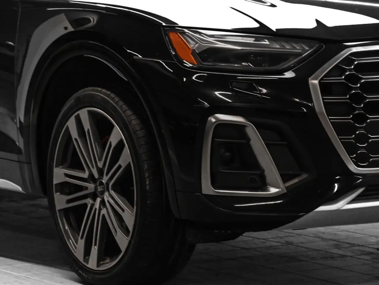 Audi SQ5 - Image 6