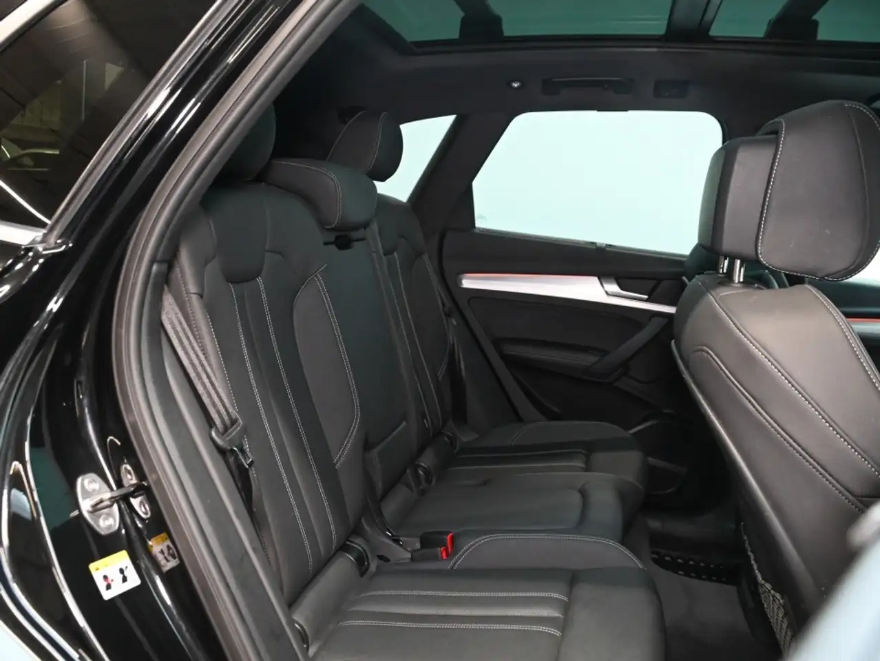 Audi SQ5 - Image 8