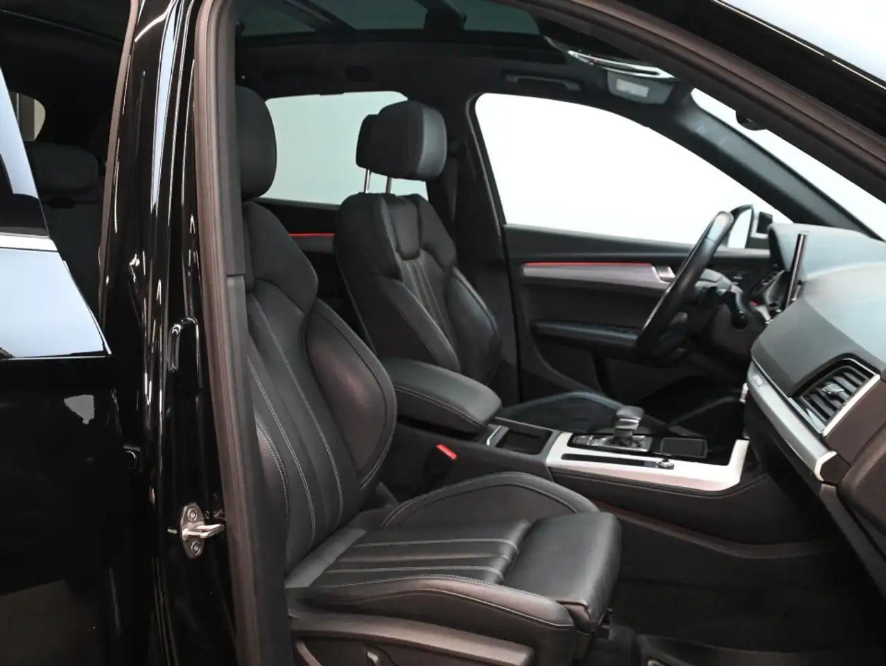 Audi SQ5 - Image 9