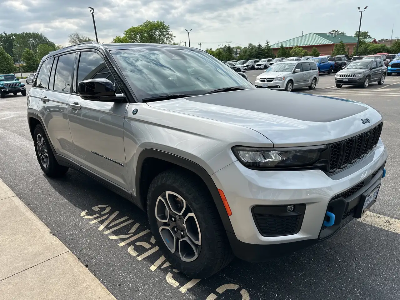 Jeep Grand Cherokee - Image 10