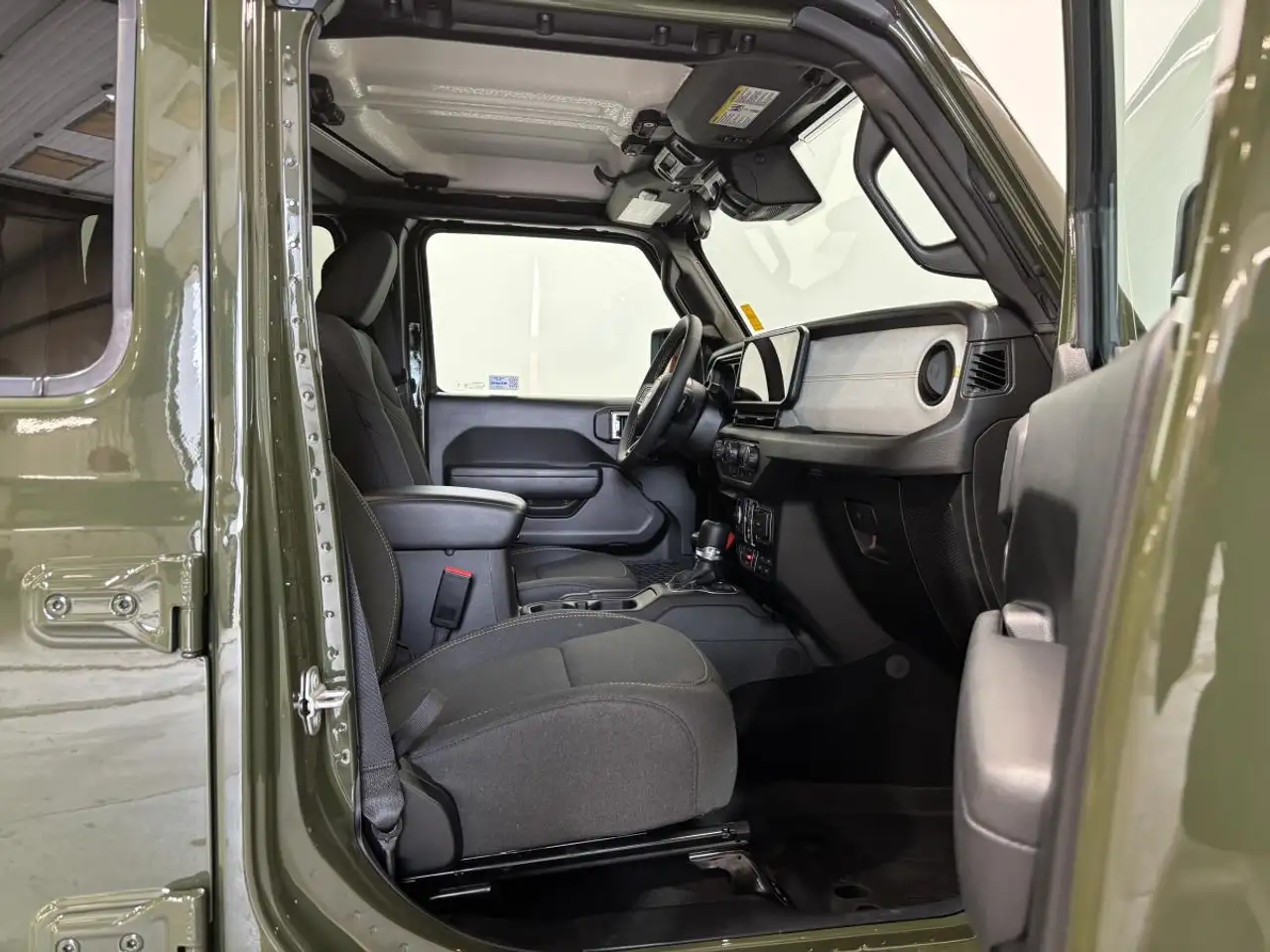 Jeep Gladiator - Image 14