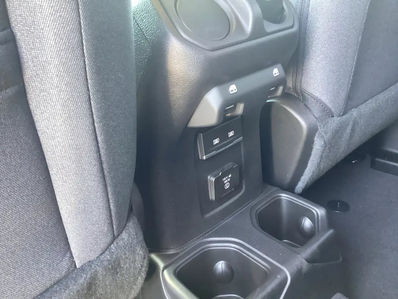 Jeep Wrangler - Image 25